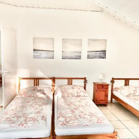 Holiday home Ferienhaus Uber Zwei Etagen Mit Eigenem Garten Und Gemeinschaftlichem Schwimmbad