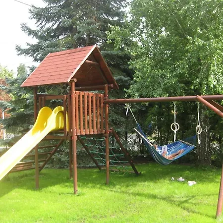 Ferienhaus Uber Zwei Etagen Mit Eigenem Garten Und Gemeinschaftlichem Schwimmbad *